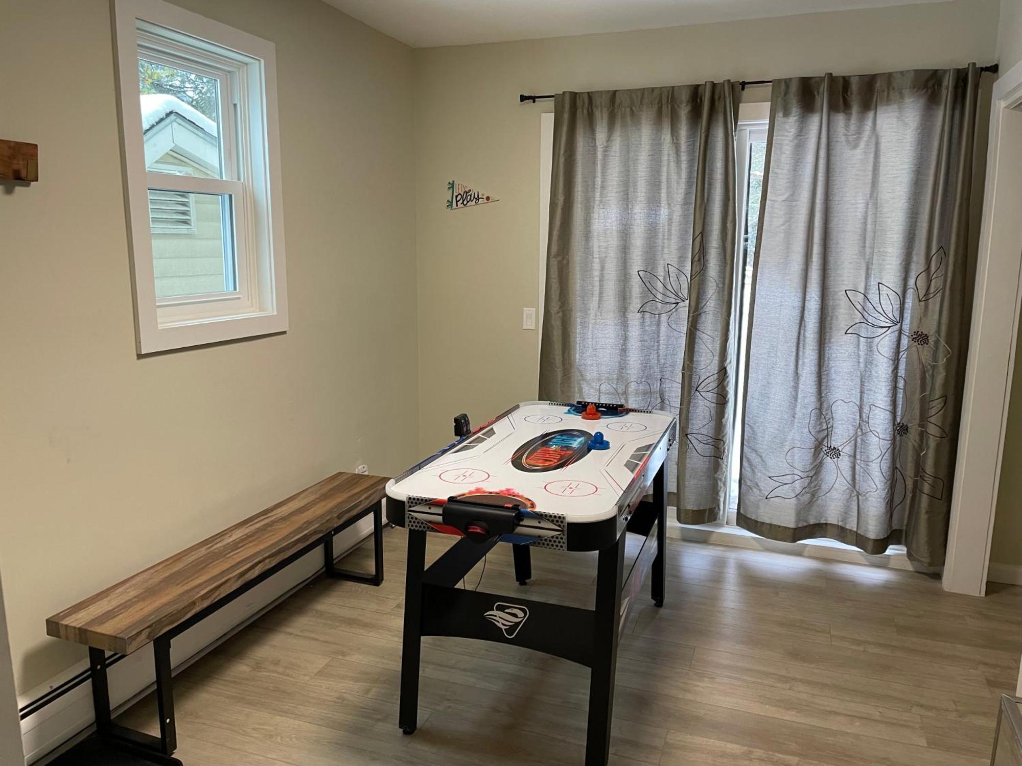 Fantastic Retreat 5Min From Village With Media Room, Ac And Sauna! Stowe Esterno foto